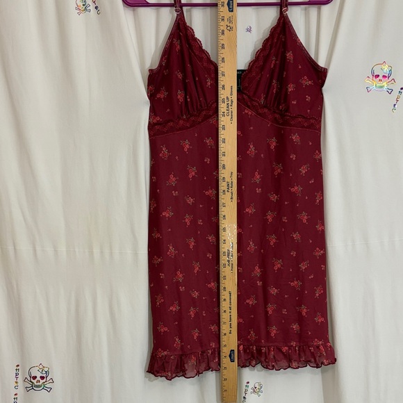 Forever 21 Burgundy Floral Chemise - Picture 6 of 8